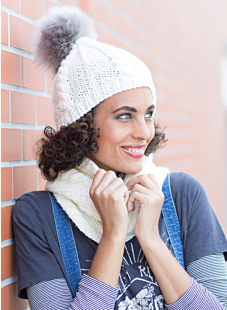Ecru beanie with pompom
