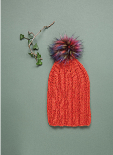Hat with multico pompom