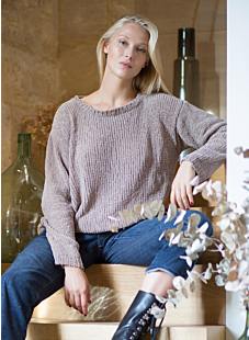 Round neck sweater
