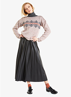 Boat neck sweater