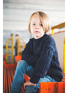 Round neck raglan sweater