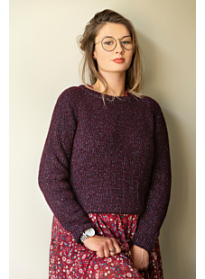 Round neck raglan sweater