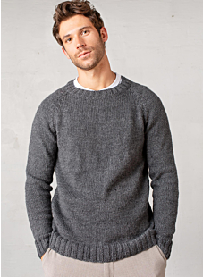 Raglan sweater with round collar