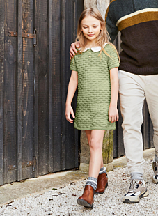 Dress with broderie anglaise collar