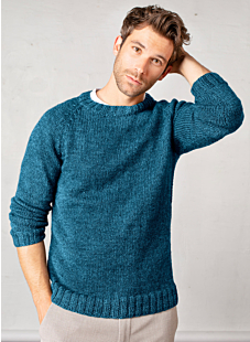 Raglan sweater with round collar