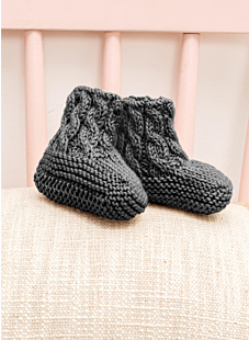 Cabled baby bootees
