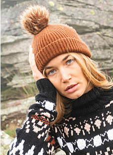 Ribbed and pompom hat