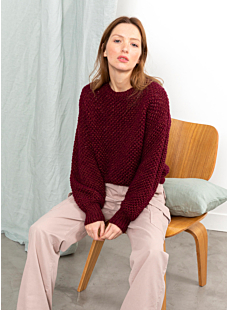 Round collar sweater