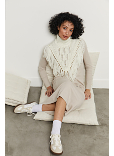 Fringed shrug