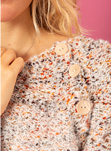 Buttoned raglan bouclé jumper