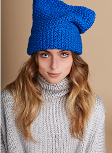 Wide brim hat
