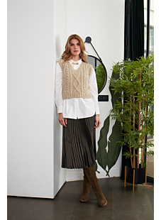 Open edged vest