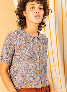 Short sleeved cardigan with peter pan collar