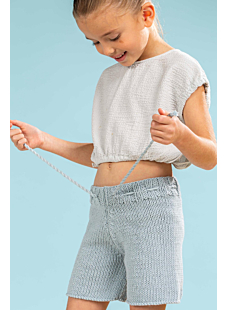 Shorts with drawstring