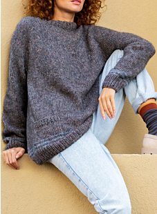 Yoke sweater with pocket