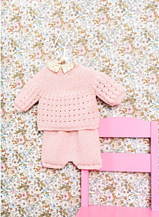 Shorts with lace border