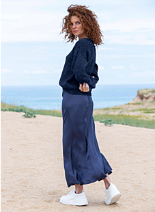 Round neck jersey sweater straight sleeves