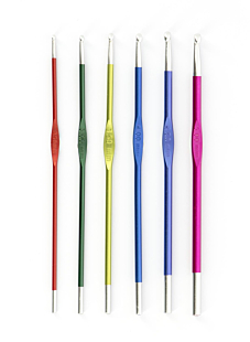 15 cm x 3 mm coloured metal crochet hook