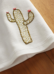 Set of 2 sheets featuring customisable skulls and cacti, 22 cm x 30 cm, Bergère de France