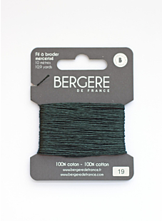 Pine green embroidery thread, 10 metres, Bergère de France