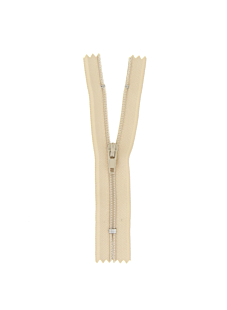 Light beige close end zipper 15 cm.