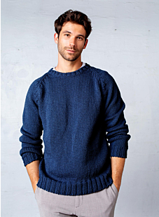Raglan sweater with round collar